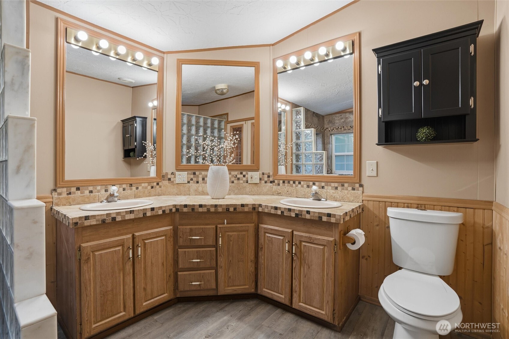 10535 Olalla Valley Road Southeast Olalla, WA 98359 - Photo 15 of 33 Gallery Image 15