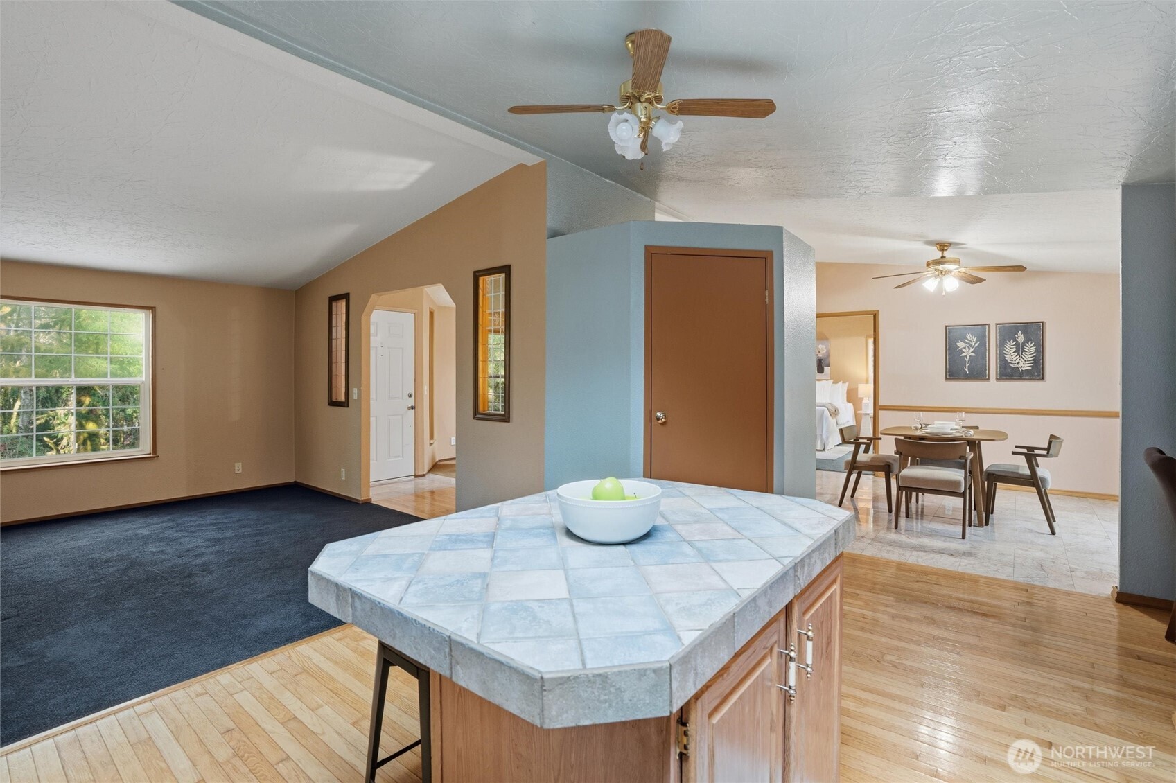 10535 Olalla Valley Road Southeast Olalla, WA 98359 - Photo 6 of 33 Gallery Image 6