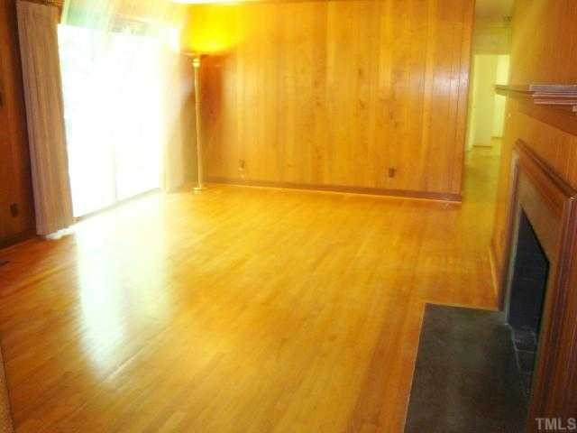 3929 Hope Valley Road Durham, NC 27707 - Photo 7 of 12 Den/Family/Great Room