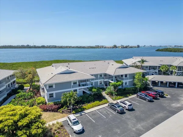 $3,200 | 1343 Perico Point Circle, Unit 117, Bradenton, FL 34209