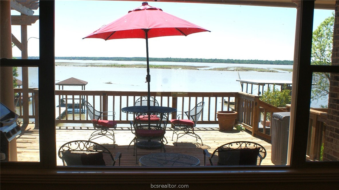 259 Memphis Bell Lane Trinity, TX 75862 - Photo 11 of 50 Livingroom lake view