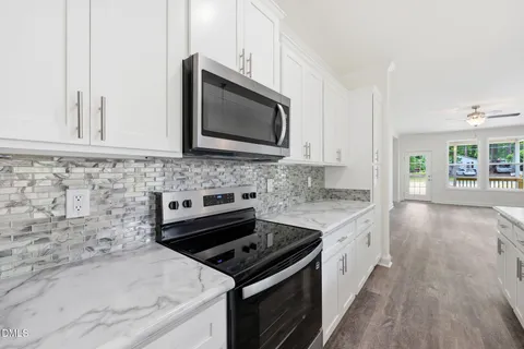 $299,900 | 1304 Goldsboro Avenue, Sanford, NC 27330