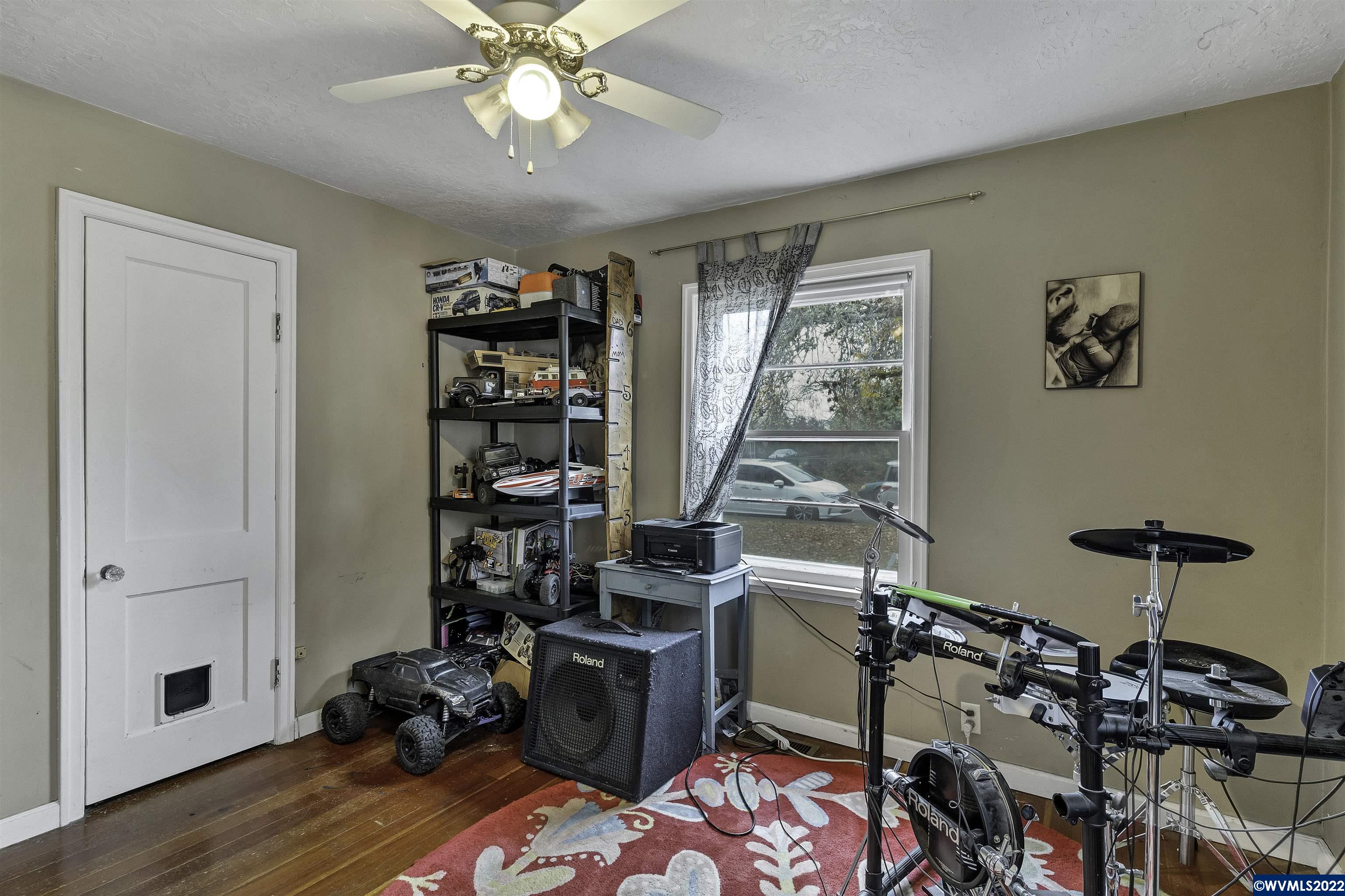 1590 Southwest Ellis Street Dallas, OR 97338 - Photo 23 of 36 Gallery Image 23