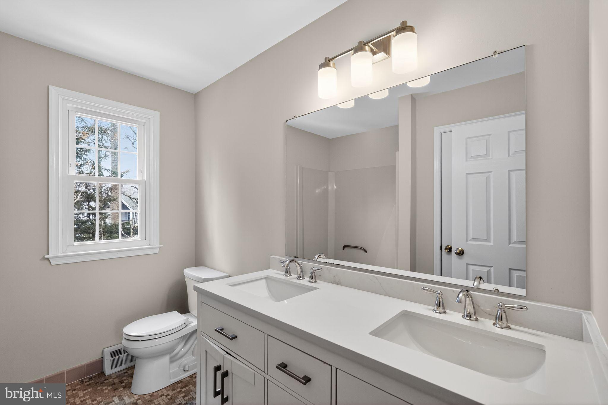 151 Eaton Drive Wayne, PA 19087 - Photo 26 of 30 Full Hall Bath