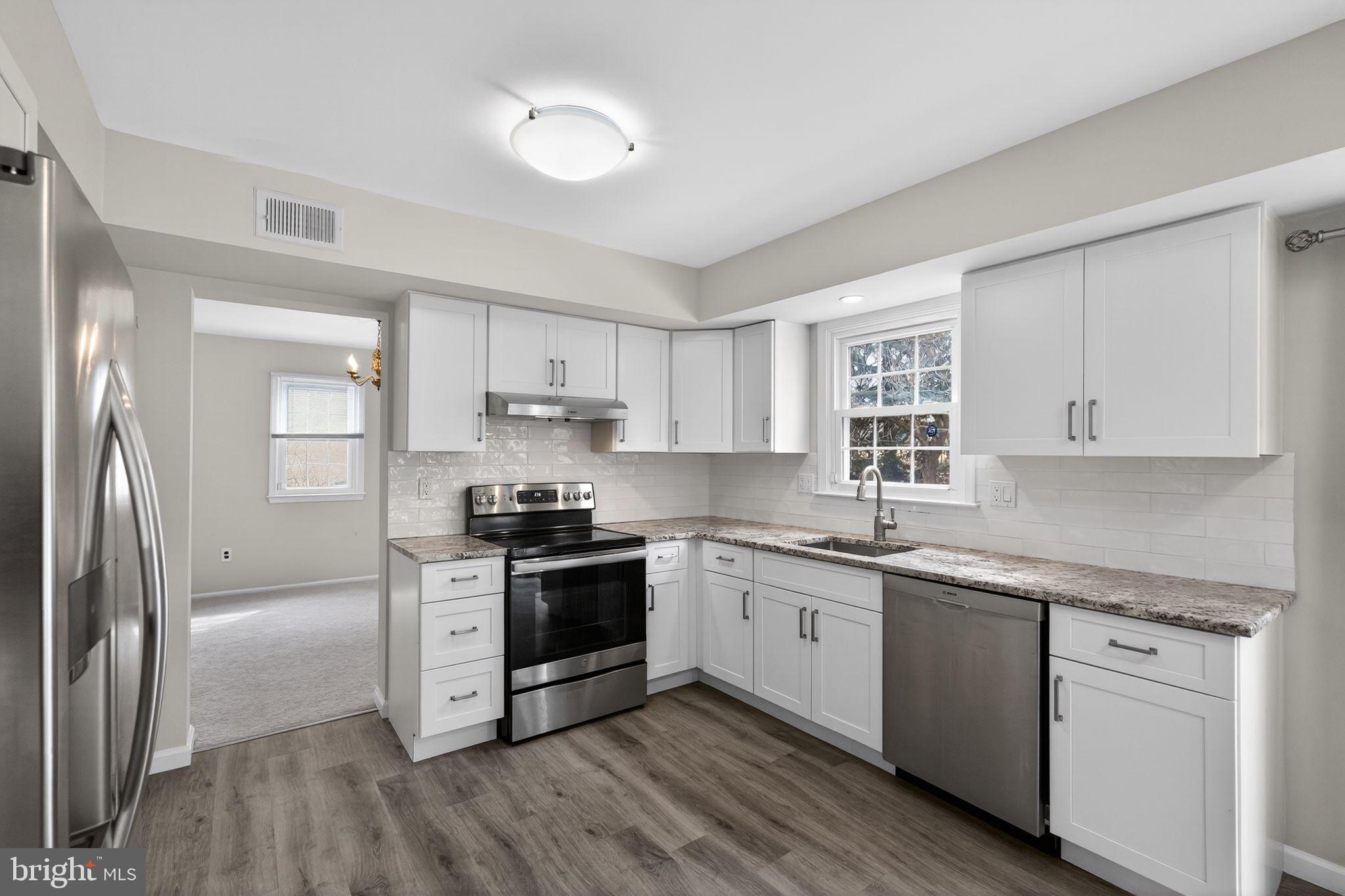151 Eaton Drive Wayne, PA 19087 - Photo 8 of 30 Updated Kitchen