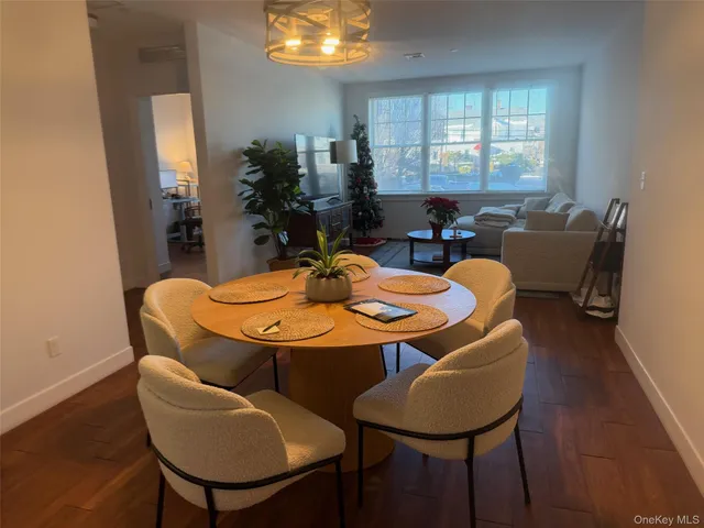 $3,500 | 425 New York Avenue, Huntington, NY 11743