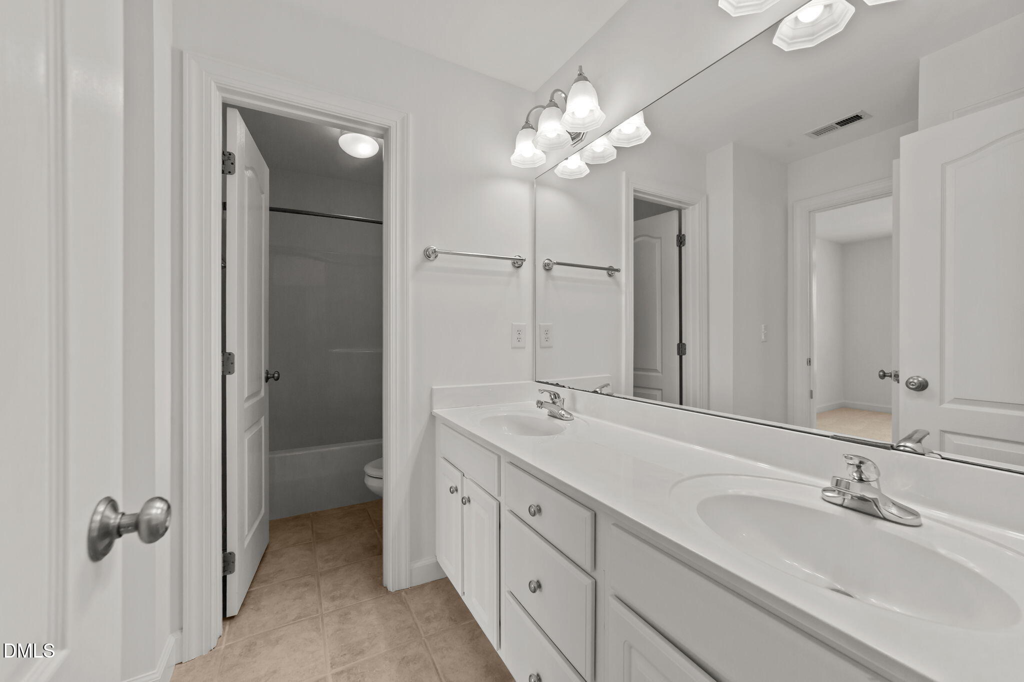 7101 Numa Circle Willow Spring, NC 27592 - Photo 21 of 44 48-web-or-mls-VB4A6665