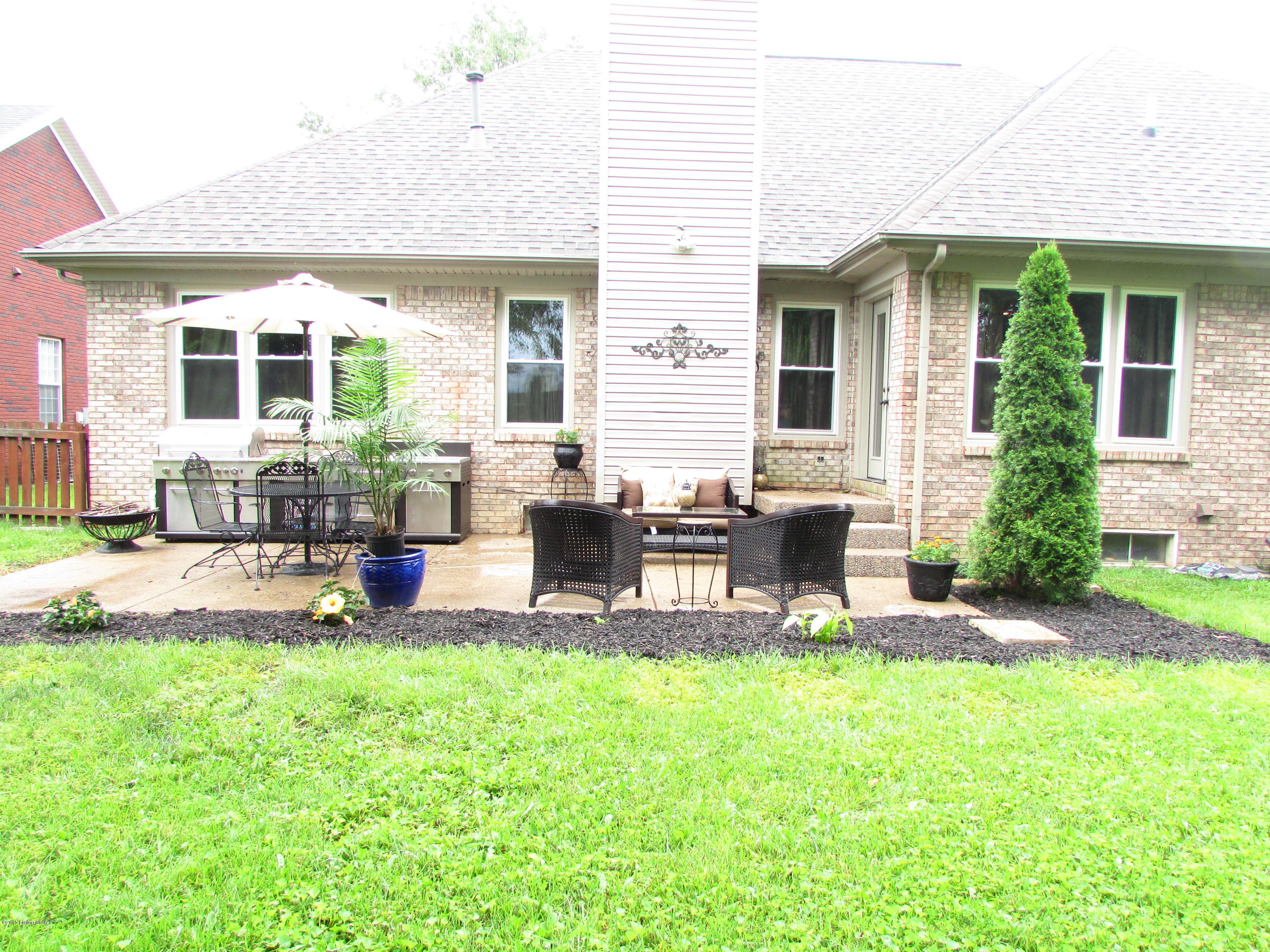 3518 Sample Way Louisville, KY 40245 - Photo 2 of 33 IMG_2407