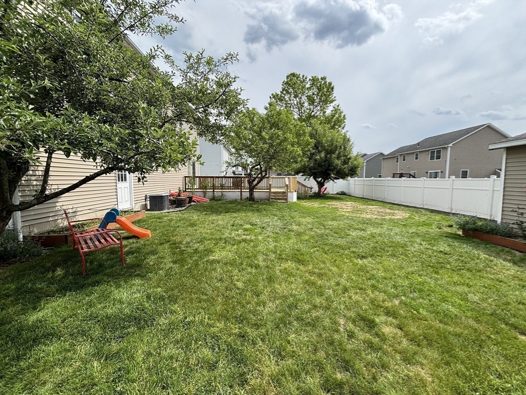 266 Christopher Drive Springfield, MA 01119 - Photo 22 of 24