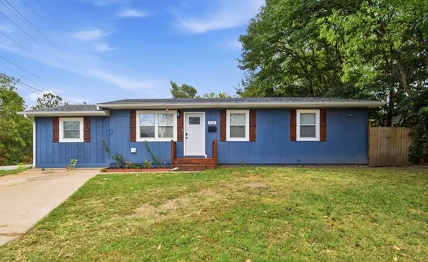 $212,000 | 1728 North Oak Grove Avenue, Springfield, MO 65803