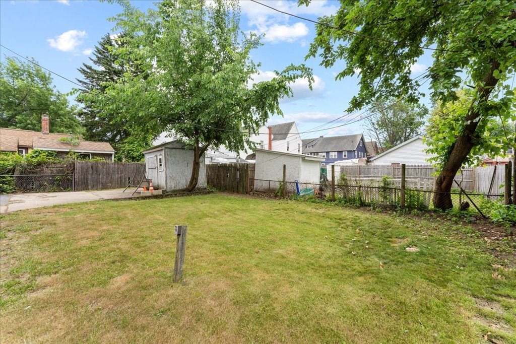 9 Shamrock Street Springfield, MA 01108 - Photo 39 of 40