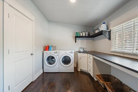 a view of a outdoor seating area with furniture