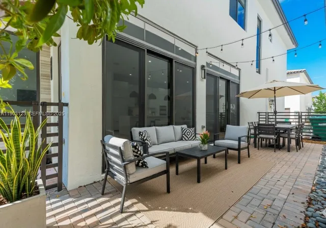 a patio with patio outdoor seating and patio