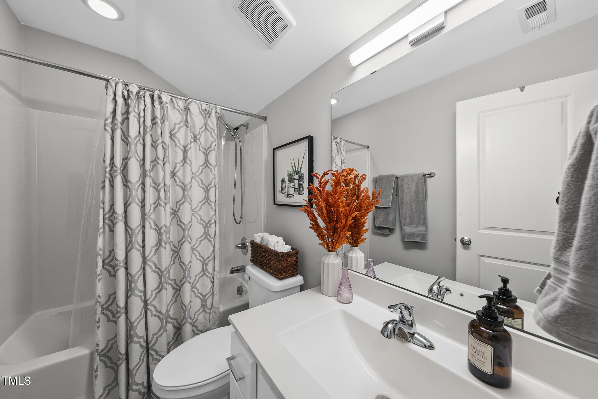 6300 Pleasant Pines Drive, Unit 101 Raleigh, NC 27613 - Photo 31 of 35 DSC03725