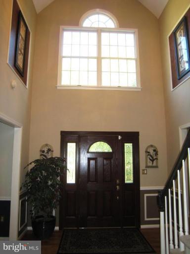21 Poplar Point Road Edgewater, MD 21037 - Photo 8 of 24 Entrance / Foyer