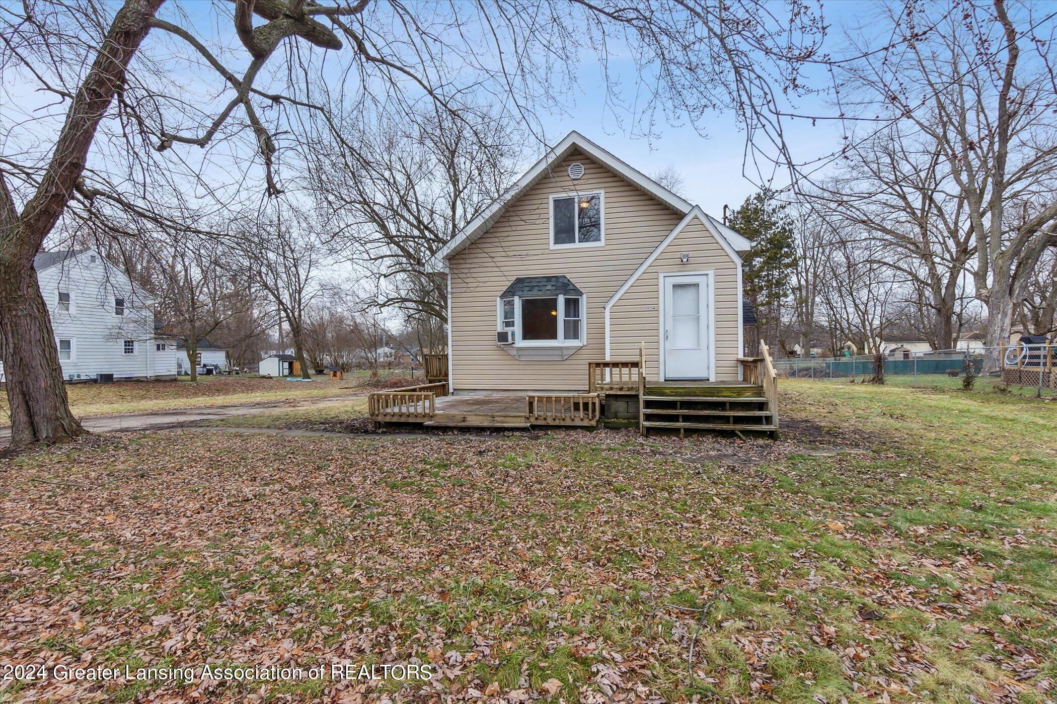 4422 Ballard Road Lansing, MI 48911 - Photo 1 of 13 front