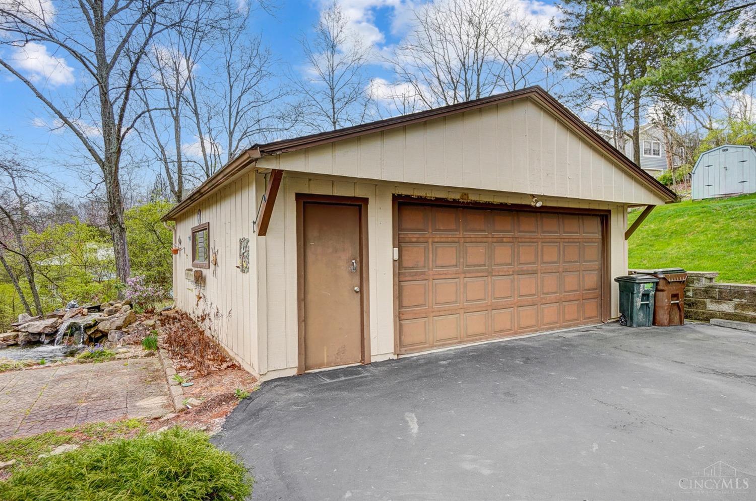 5880 Gaines Road Cincinnati, OH 45247 - Photo 27 of 37 Gallery Image 27