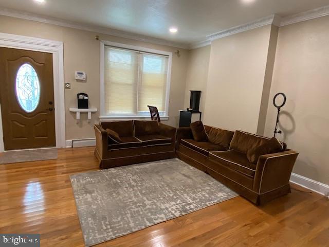 405 Holly Road Lansdowne, PA 19050 - Photo 3 of 23 Living Room