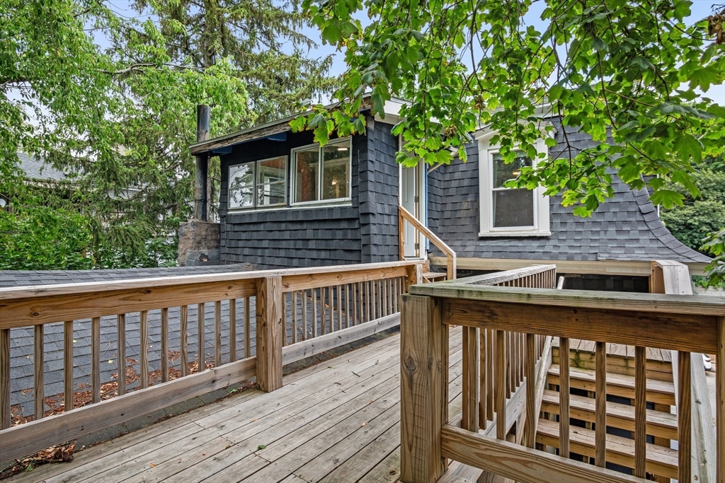 35 Oak Avenue, Unit 3 Worcester, MA 01605 - Photo 17 of 24 a balcony view with a seating space