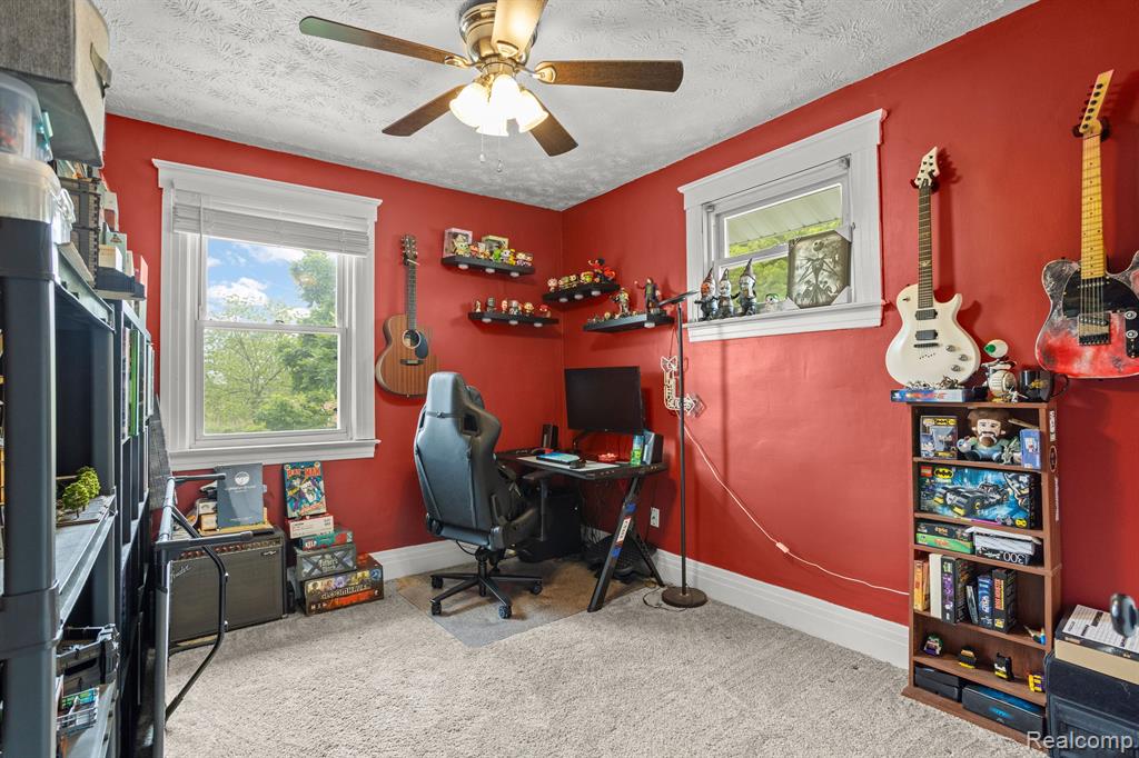 114 Roehrig Street Trenton, MI 48183 - Photo 13 of 21 Gallery Image 13
