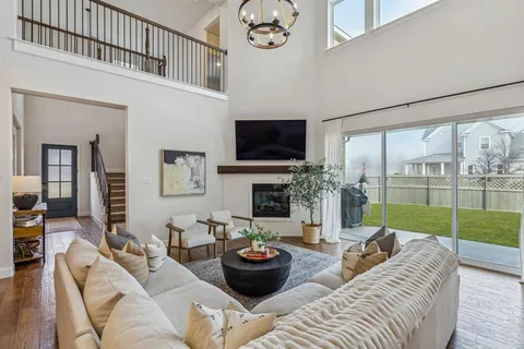$749,999 | 601 North Pecan Parkway, Northlake, TX 76247