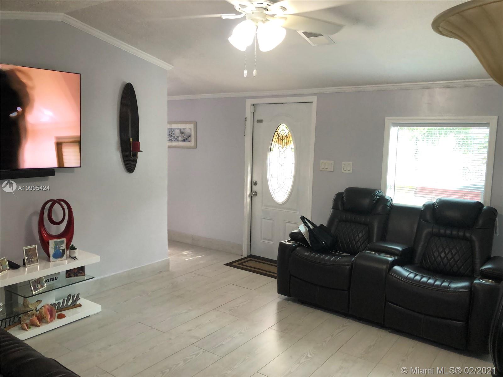 28501 Southwest 152nd Avenue, Unit 196 Homestead, FL 33033 - Photo 11 of 61