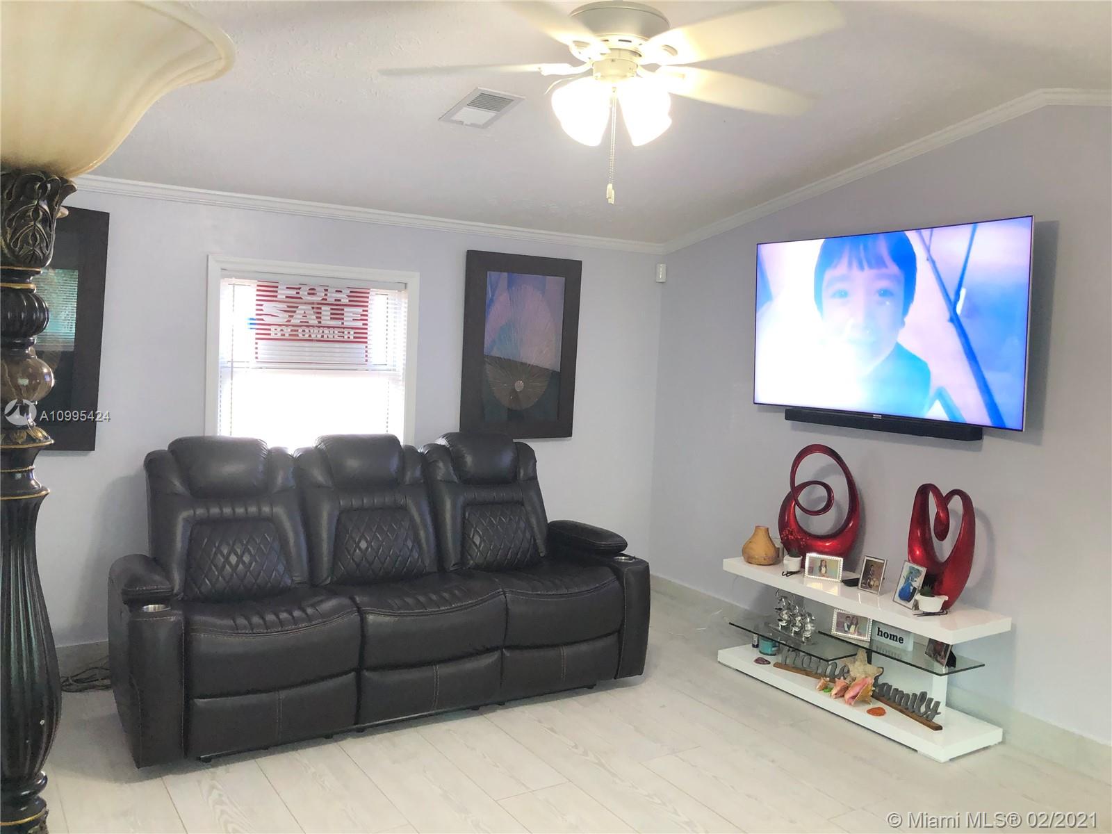 28501 Southwest 152nd Avenue, Unit 196 Homestead, FL 33033 - Photo 8 of 61
