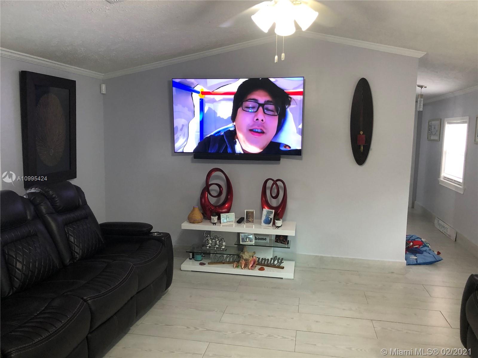 28501 Southwest 152nd Avenue, Unit 196 Homestead, FL 33033 - Photo 9 of 61