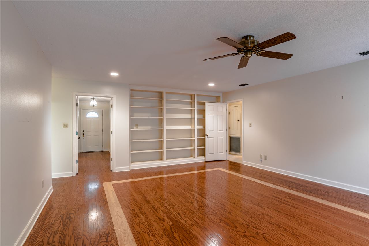 822 Artillery Range West Daphne, AL 36527 - Photo 8 of 29