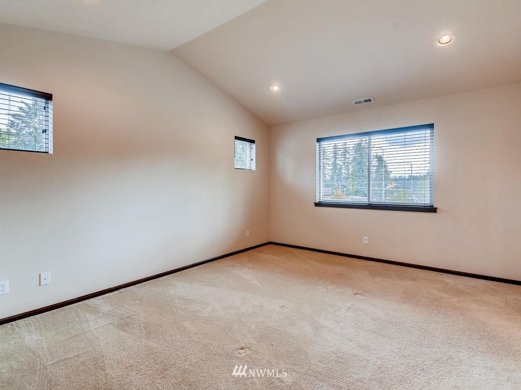 16005 120th Avenue Northeast Bothell, WA 98011 - Photo 12 of 24 Gallery Image 12