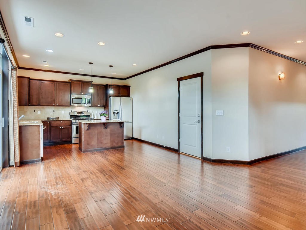 16005 120th Avenue Northeast Bothell, WA 98011 - Photo 6 of 24 Gallery Image 6