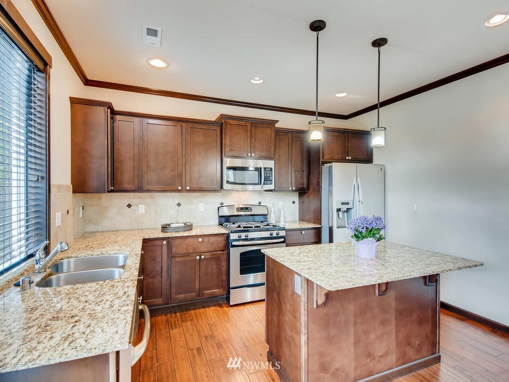 16005 120th Avenue Northeast Bothell, WA 98011 - Photo 7 of 24 Gallery Image 7