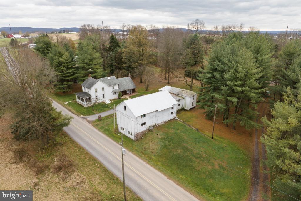 587 Chestnut Hill Road Denver, PA 17517 - Photo 3 of 97