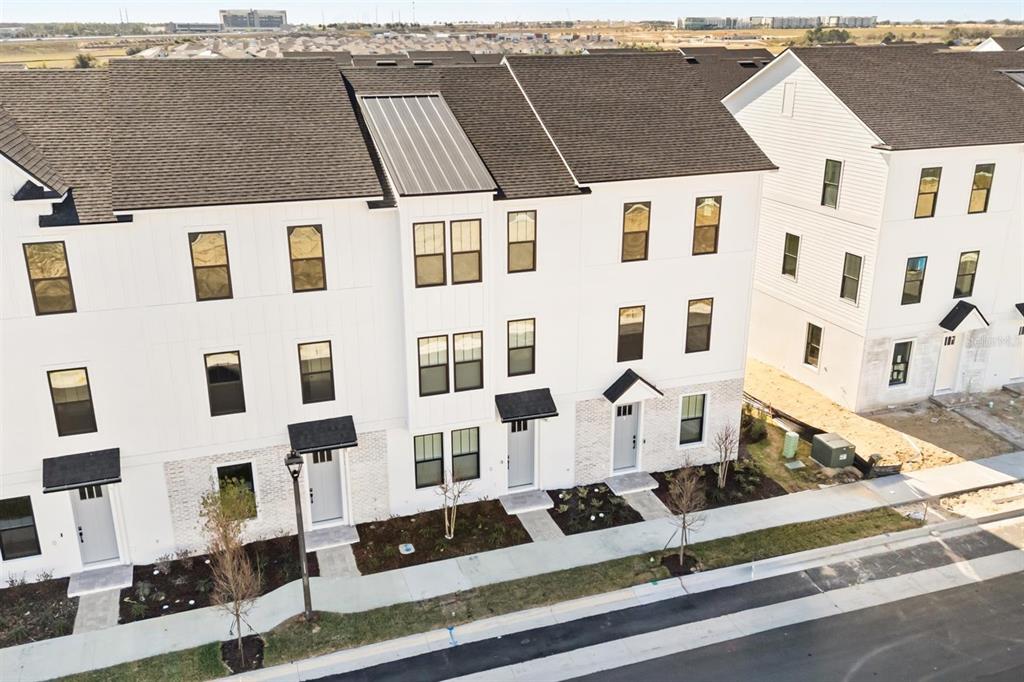 15244 Groveside Road Winter Garden, FL 34787 - Photo 3 of 27