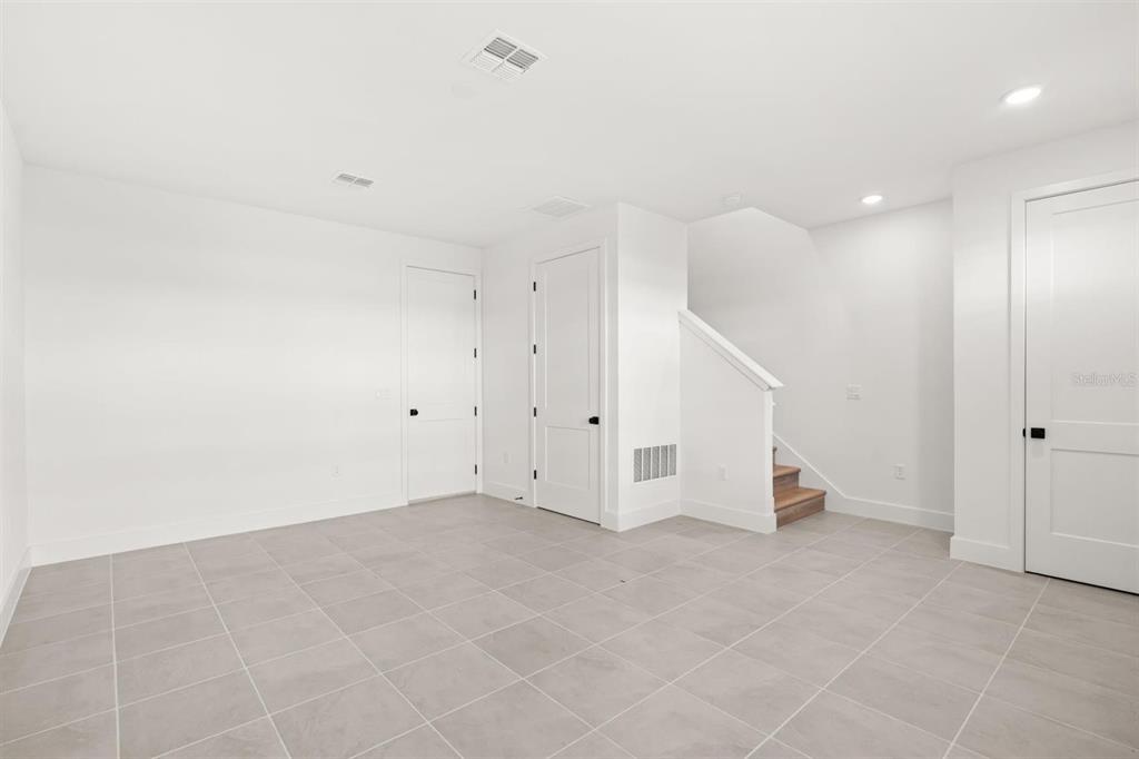 15244 Groveside Road Winter Garden, FL 34787 - Photo 6 of 27