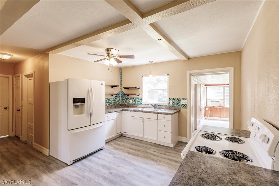 407 Miramar Road Fort Myers, FL 33905 - Photo 11 of 30 Gallery Image 11