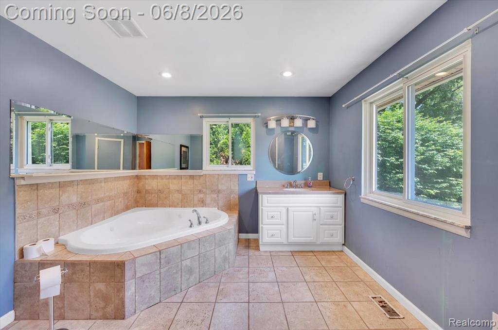 730 Bogie Lake Road White Lake, MI 48383 - Photo 12 of 22