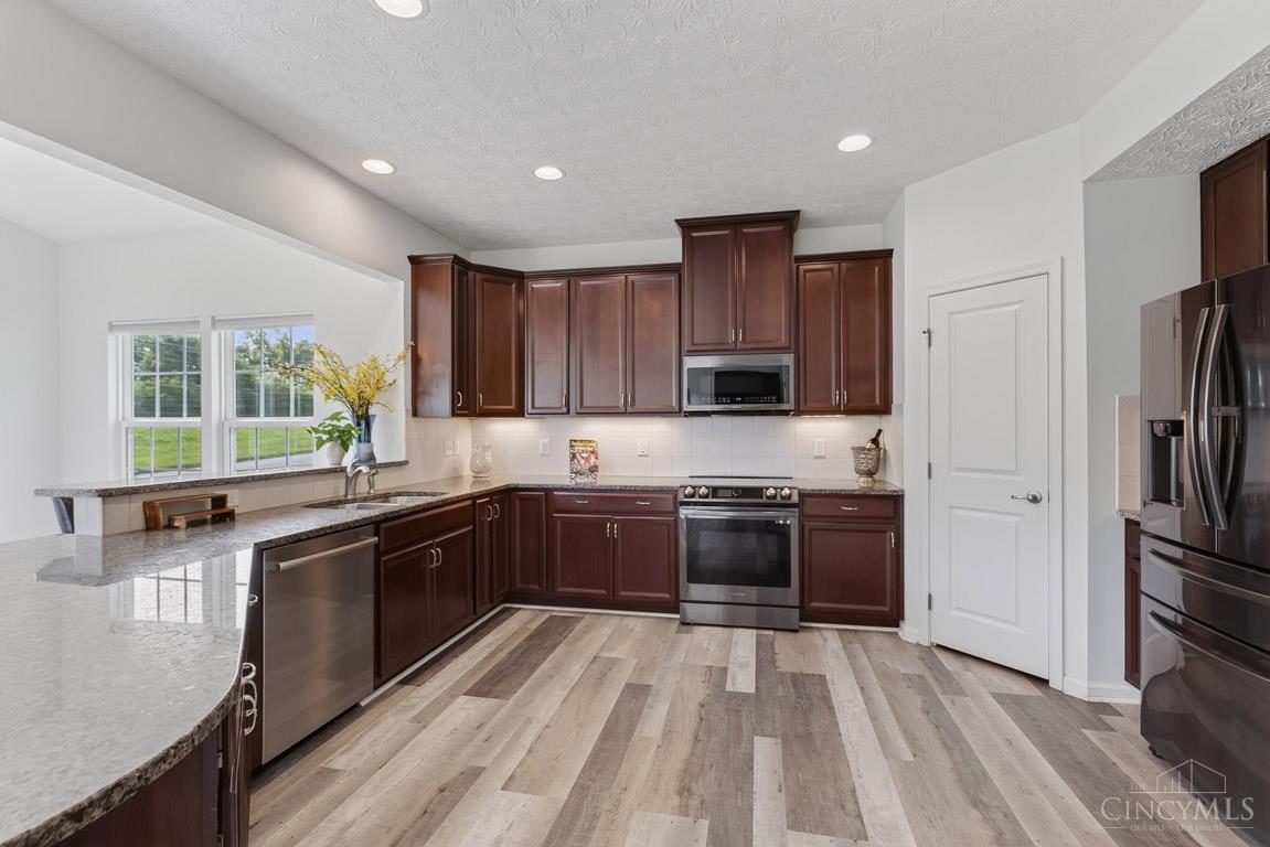 5100 River Ridge Lane Hamilton, OH 45011 - Photo 8 of 29 Gallery Image 8