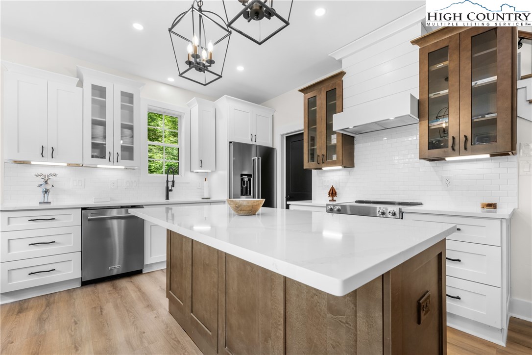 1017 Charter Hills Road Beech Mountain, NC 28604 - Photo 15 of 29