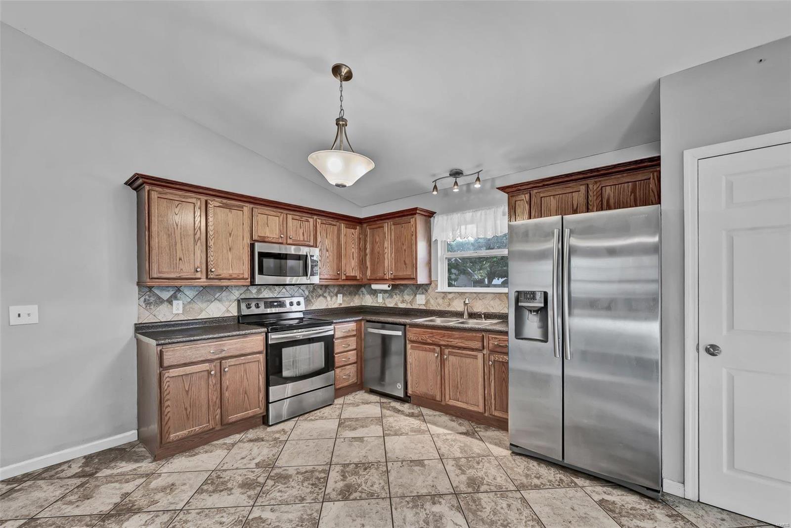 6 Cornell Drive O'Fallon, MO 63366 - Photo 12 of 33