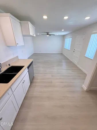 $2,375 | 2654 Victoria Avenue, Port Hueneme, CA 93041