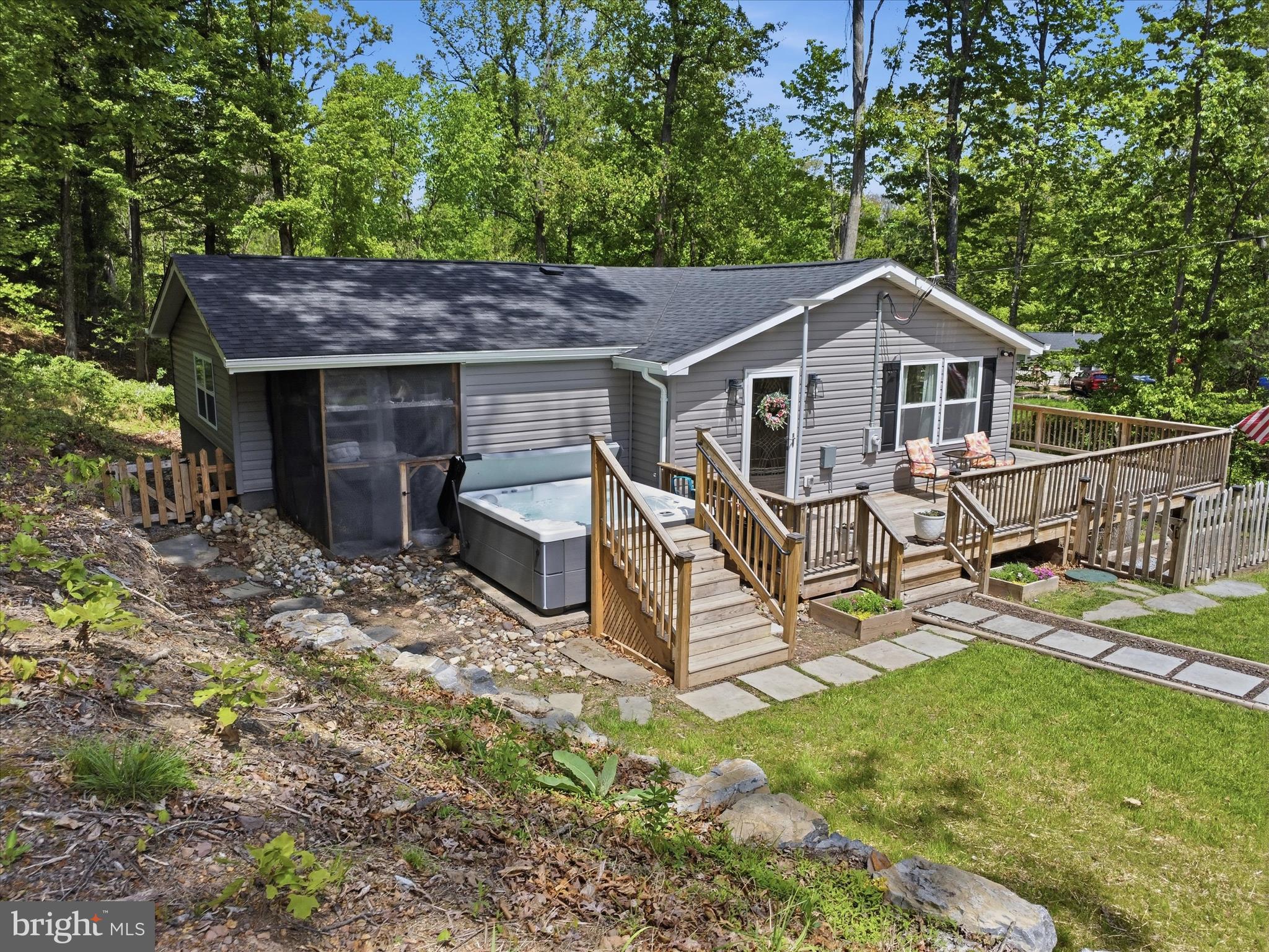 3147 Mountain Lake Road Hedgesville, WV 25427 - Photo 3 of 53
