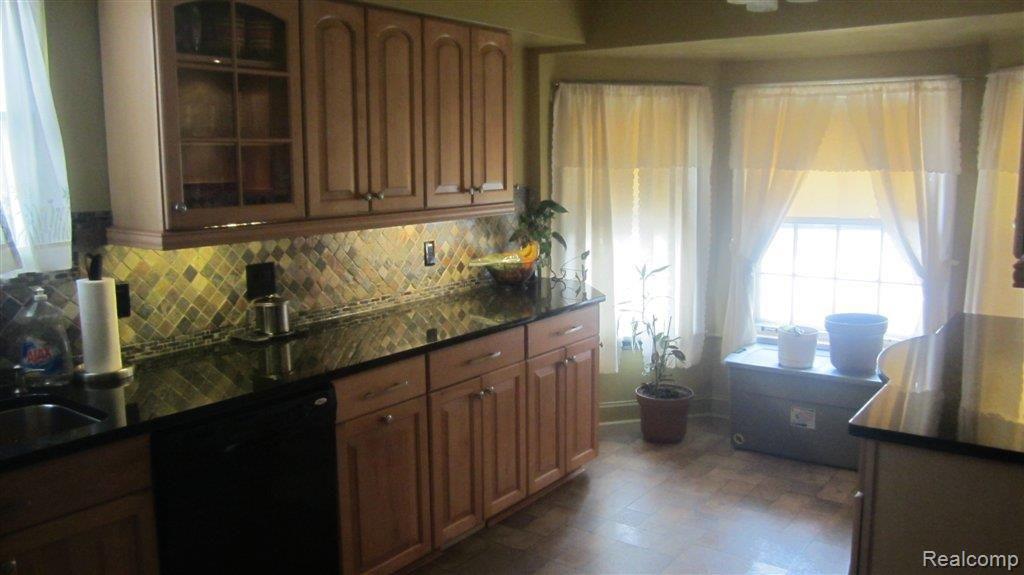 14850 Stahelin Road Detroit, MI 48223 - Photo 6 of 25 IMG_2333.JPG