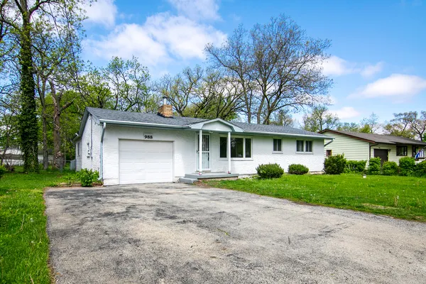 $209,999 | 988 Spruce Lane, St. Anne, IL 60964