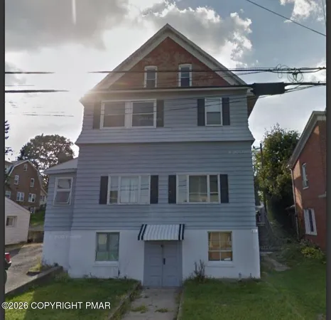 $1,350 | 154 Garibaldi Avenue, Unit 2, Roseto, PA 18013
