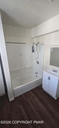 $1,350 | 154 Garibaldi Avenue, Unit 2, Roseto, PA 18013