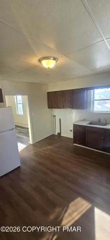 $1,350 | 154 Garibaldi Avenue, Unit 2, Roseto, PA 18013