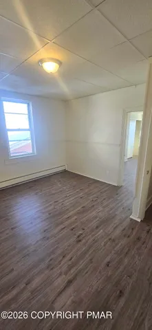 $1,350 | 154 Garibaldi Avenue, Unit 2, Roseto, PA 18013