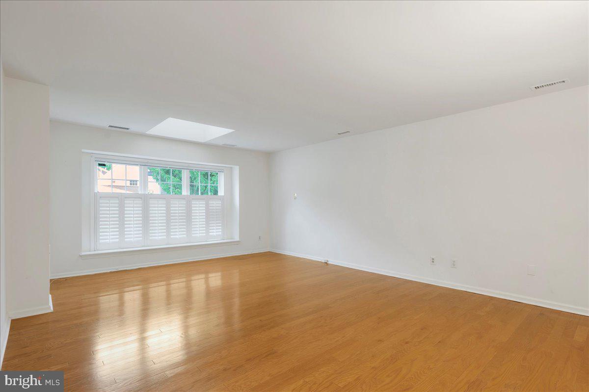 102 Quail Lane Wayne, PA 19087 - Photo 19 of 41 First floor Primary bedroom #1