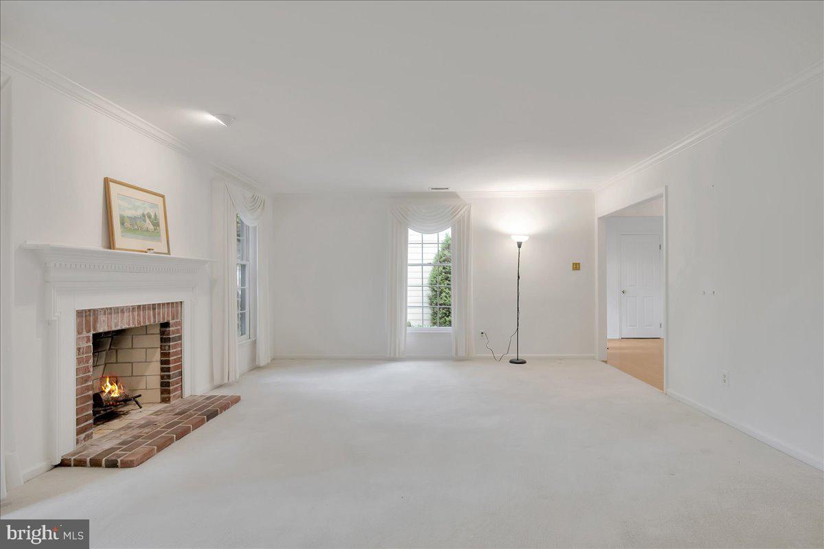 102 Quail Lane Wayne, PA 19087 - Photo 10 of 41 Living Room